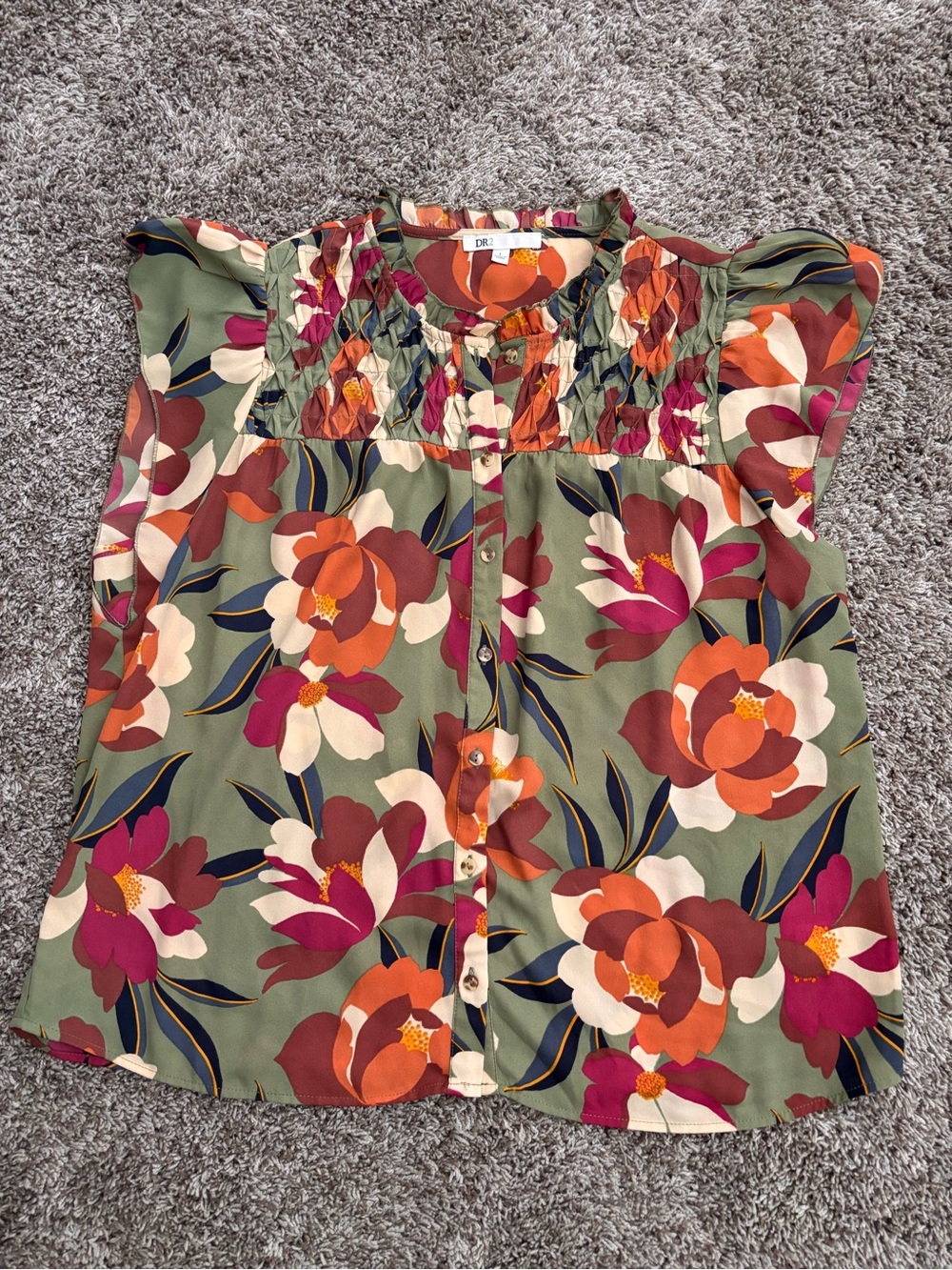 Sage Green Floral Pintuck Flutter Sleeve Boho Blouse feminine Chic Size Large - Picture 3 of 9